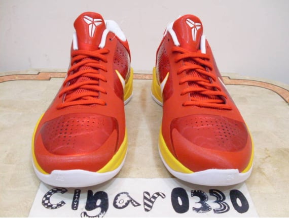 Nike Zoom Kobe V (5) Sample - Comet Red / White - Del Sol
