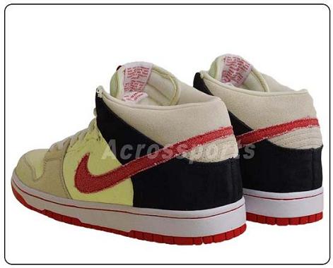 solid purple nike shoes