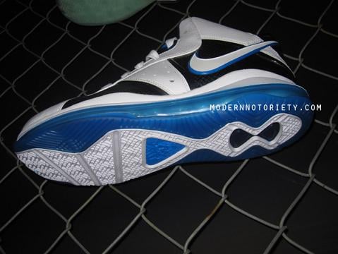 Nike LeBron 8 'Mavericks' - New Images