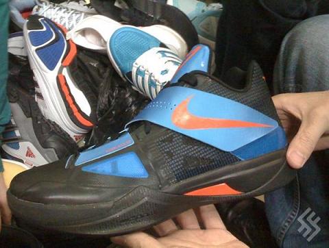 Nike Zoom KD4 Sample First Look