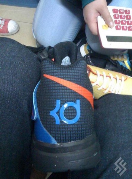 Nike Zoom KD4 Sample First Look