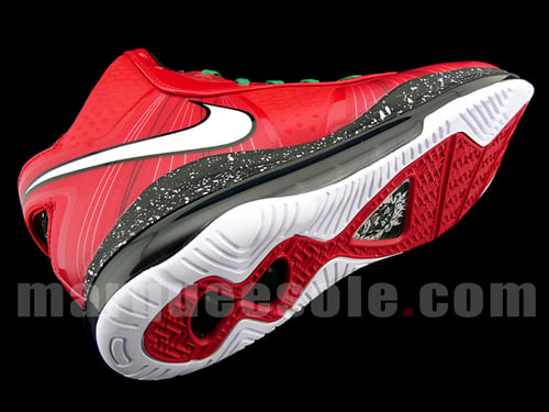 lebron 8 v2 christmas