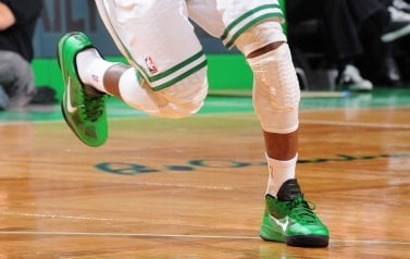 Rajon Rondo Drops Dimes and the Nuggets in Nike Zoom Hyperfuse Low