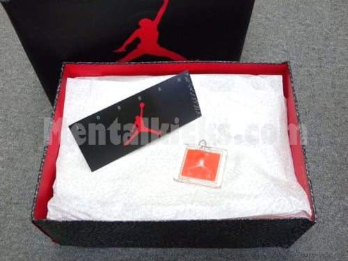 Air Jordan Retro III 'White Cement' - New Images w/ Special Packaging