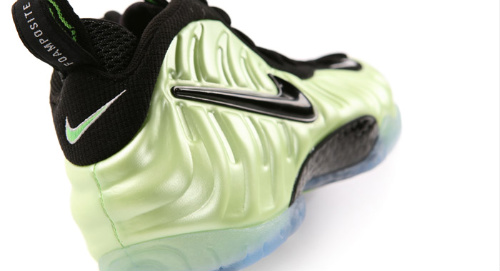 Nike-Air-Foamposite-Pro-'Electric-Green'-Detailed-Images-02