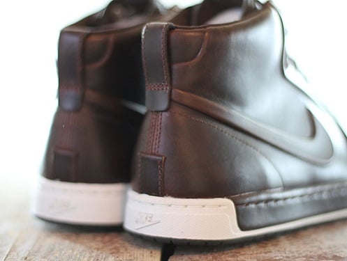 Nike Air Royal "Antique Brown"