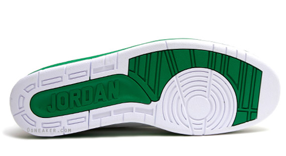 Air-Jordan-II-(2)-Retro-Ray-Allen-'Celtics-Home'-PE-05