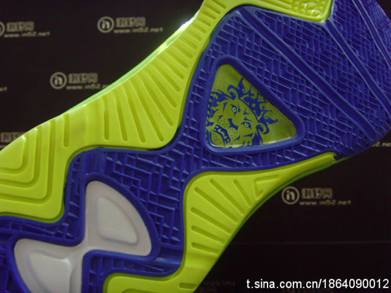 Nike-LeBron-8-V.2-Low-'Volt'-New-Images-03