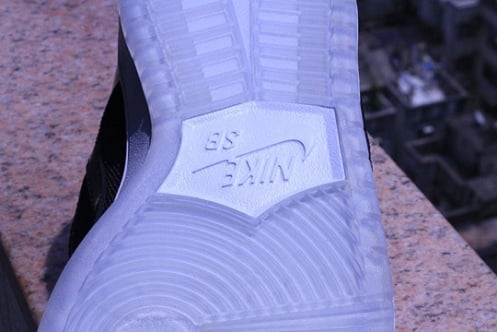 Nike SB Dunk Low "Space Jam" - New Images