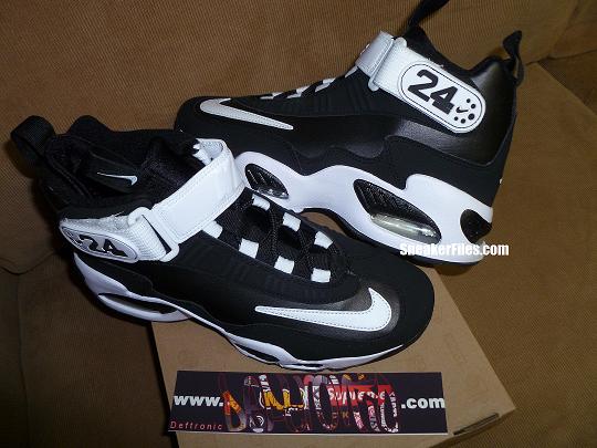 Nike Air Griffey Max 1 GS Black/ White - Detailed Images- SneakerFiles