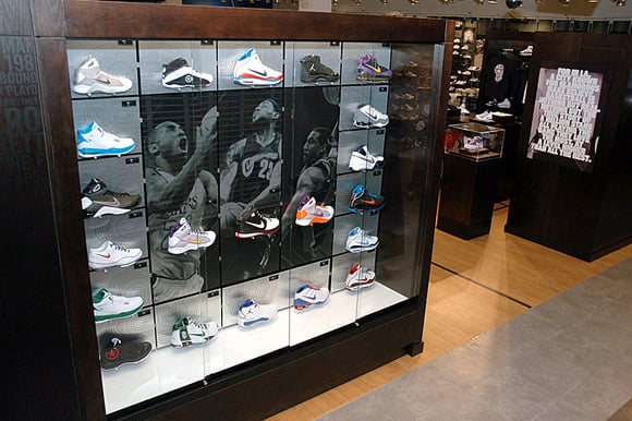 House of Hoops LA Sneaker Store