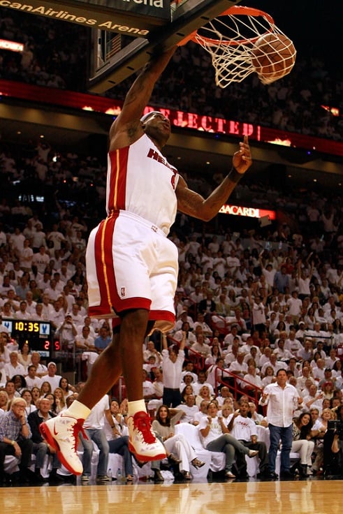 King James Helps Heat Take Game 3 in New Nike LeBron 8 PS PE