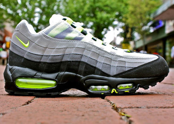 Moe's Sneaker Spot - Grand Opening Release Event