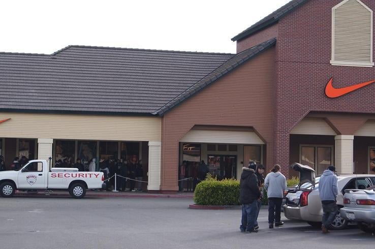 Discussion-Camping-for-Kicks