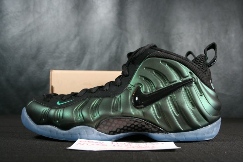 dark pine foamposites