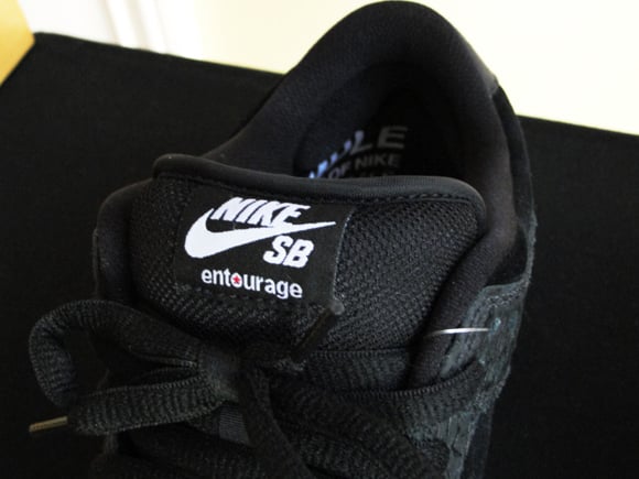 Entourage x Nike Dunk SB Low Lights Out