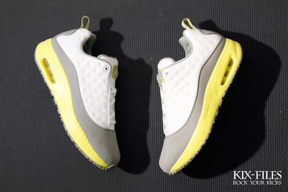 Jordan CMFT Viz Air 13 GS White Lemon Frost-Light Silver