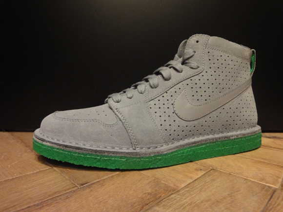 Nike Air Royal Mid SO TZ