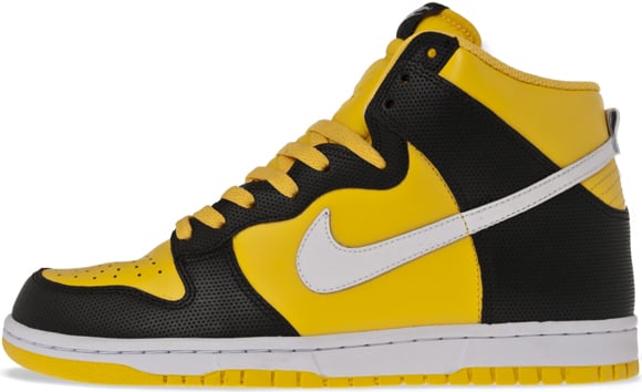 nike dunk black and yellow