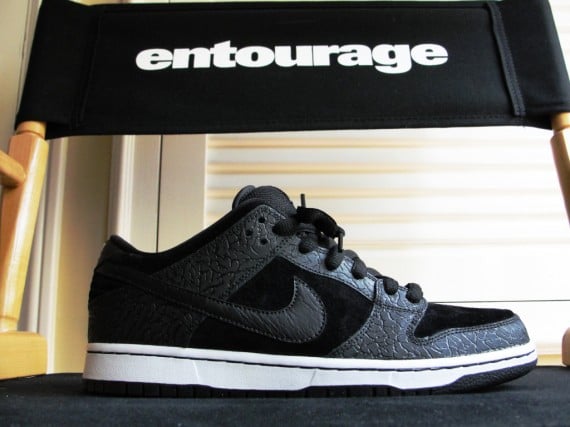 Entourage x Nike SB Dunk Low “Lights Out” Detailed Images + Video