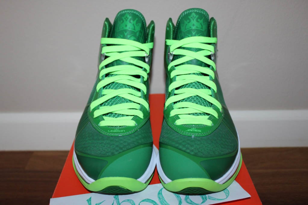 Nike-Air-Max-LeBron-8-V/2-Victory-Green/White-Electric-Green-Sample-03