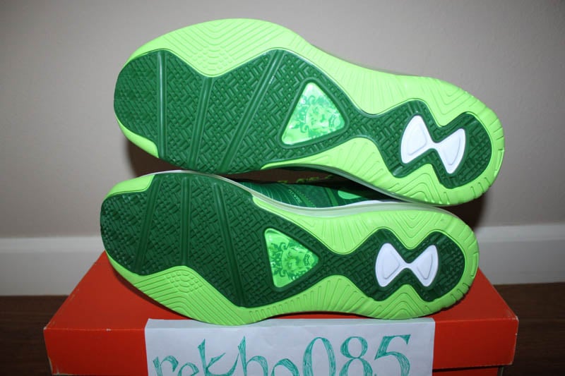 Nike-Air-Max-LeBron-8-V/2-Victory-Green/White-Electric-Green-Sample-06