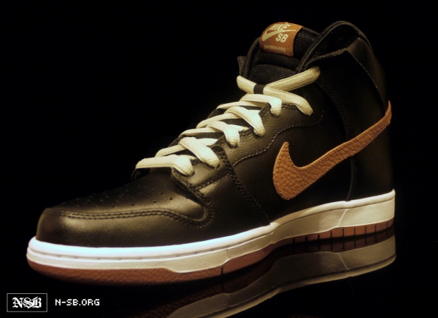 nike-dunk-high-sb-blackgum-spring-2012-2