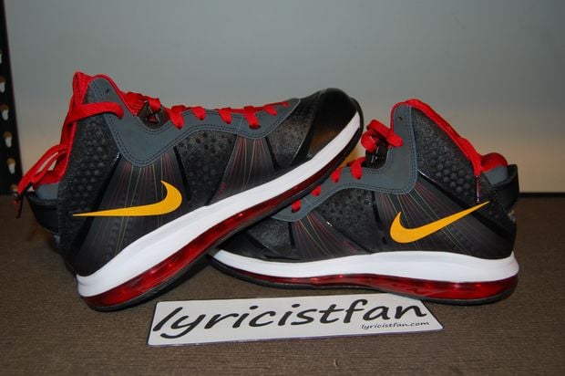 nike-lebron-8-v2-miami-heat-pe-away-10