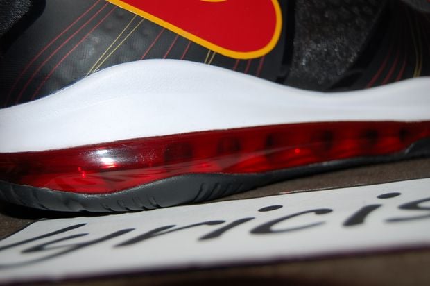 nike-lebron-8-v2-miami-heat-pe-away-6