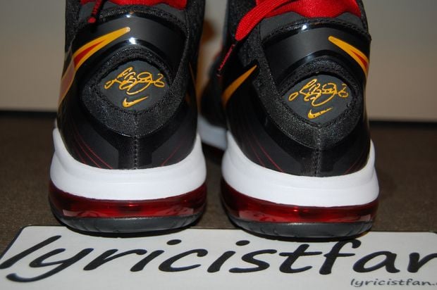 nike-lebron-8-v2-miami-heat-pe-away-8