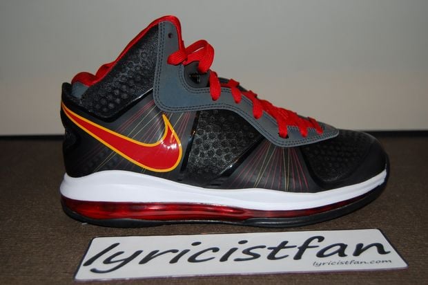 nike-lebron-8-v2-miami-heat-pe-away-9