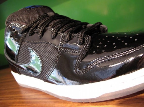 Nike-SB-Dunk-Low-'Space-Jam'-New-Images-03
