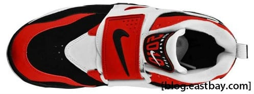 Nike Air Diamond Turf - Black/Varsity Red-White