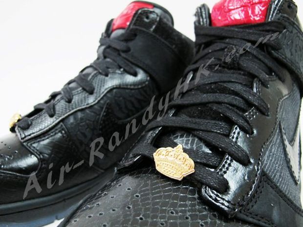 nike dunk mighty crown