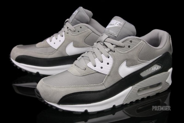Nike Air Max 90 - Medium Grey - Available Now