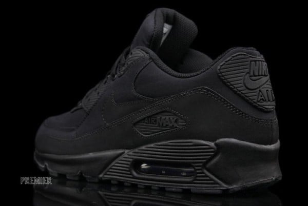 Nike Air Max 90 "Black Ripstop" - Now Available