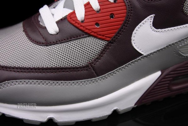 Nike Air Max 90 - Team Red - Available Now