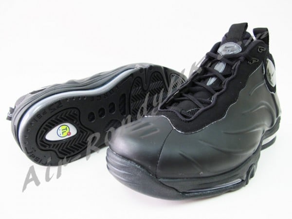 Nike Total Foamposite Max - Black/Anthracite - New Images