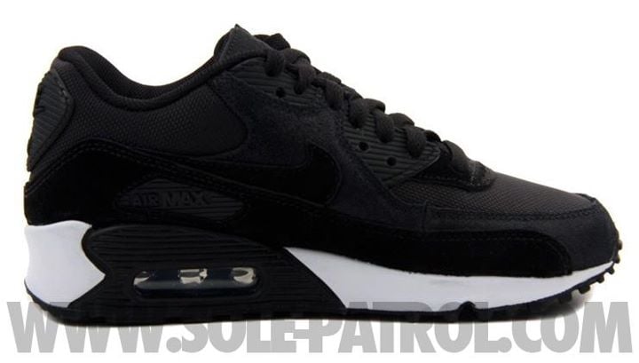 nike air max 90 black size 4