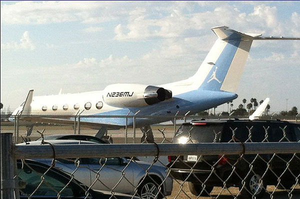 Michael-Jordan's-Private-Plane