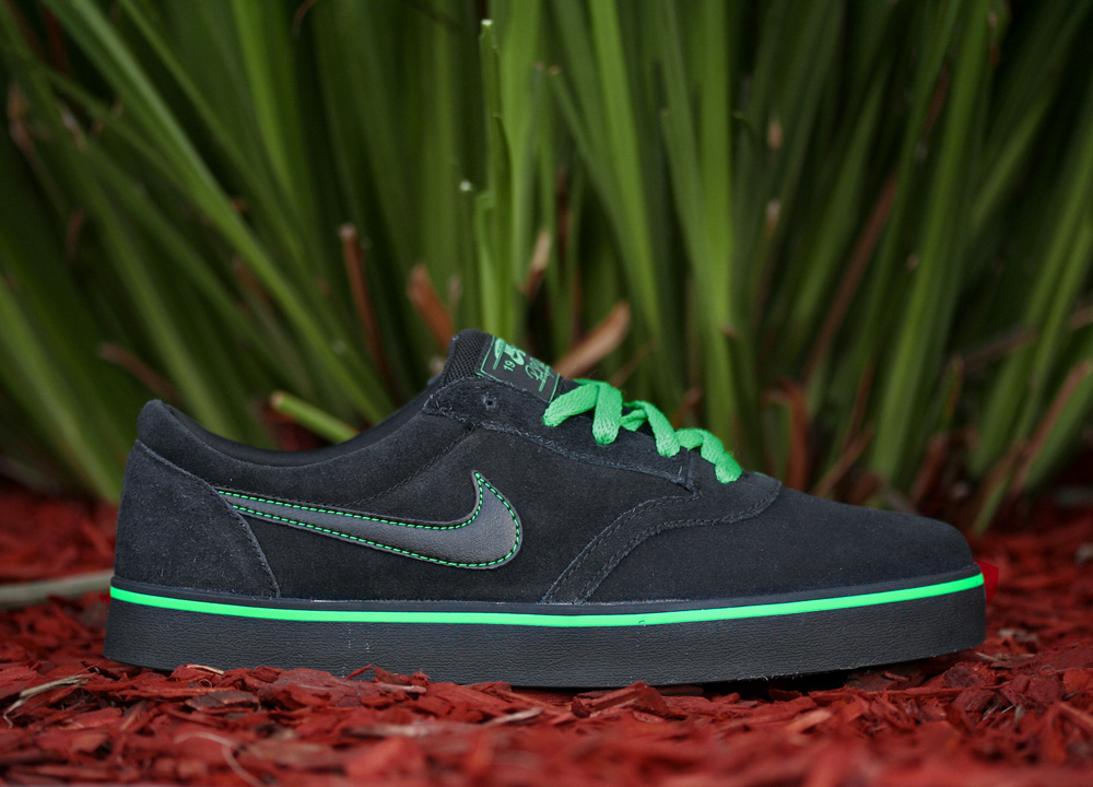 Nike SB - Black/Hyper Verde | SneakerFiles