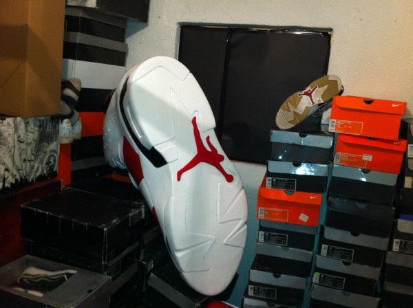 air-jordan-6-carmine-fiber-glass-sculpture-9