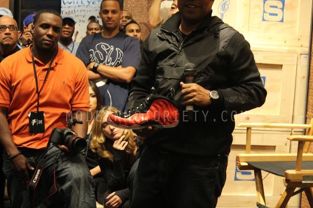 nike-air-foamposite-one-metallic-red