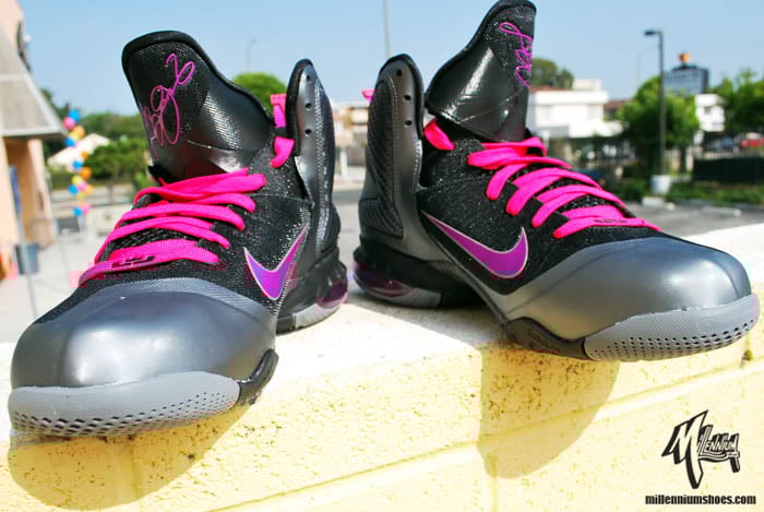 nike-lebron-9-miami-nights-1