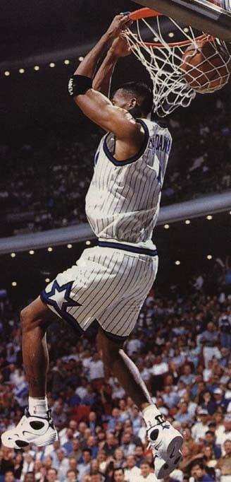 Penny Hardaway Dunking em Nike Flight One Home
