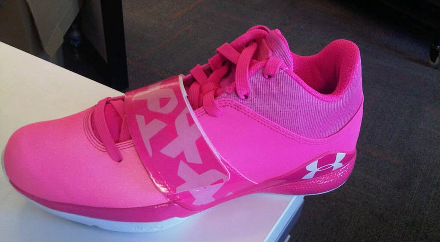 Under Armour Micro G Bloodline – Breast Cancer Awareness