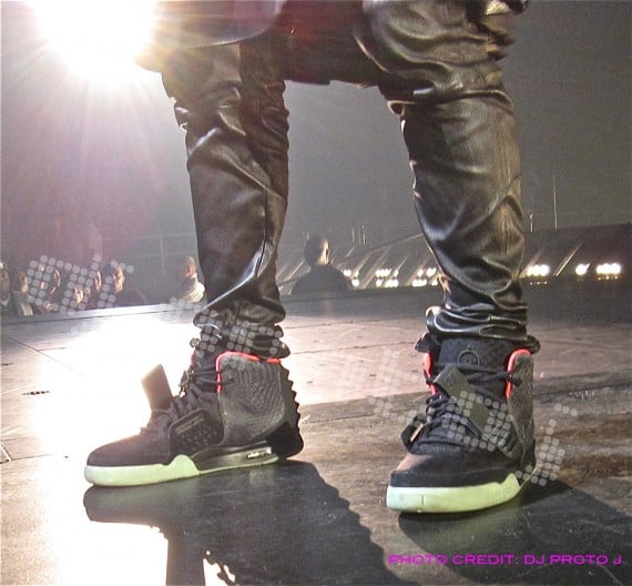 Nike Air Yeezy 2 Black/Pink - A Closer Look