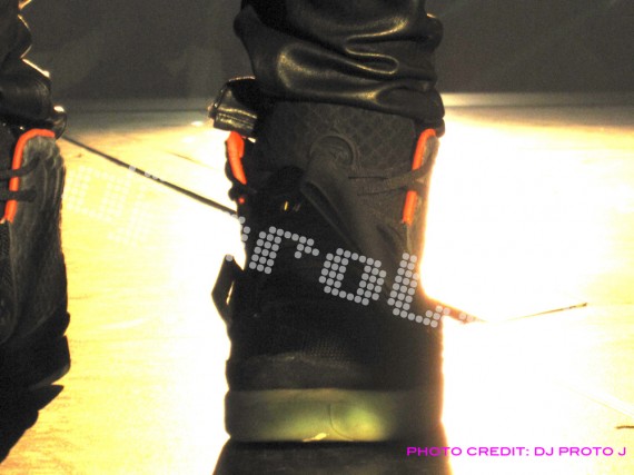 Nike Air Yeezy 2 Black/Pink - A Closer Look