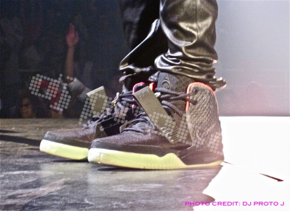 Nike Air Yeezy 2 Black/Pink - A Closer Look