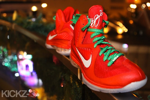 Nike LeBron 9 Christmas - More Images
